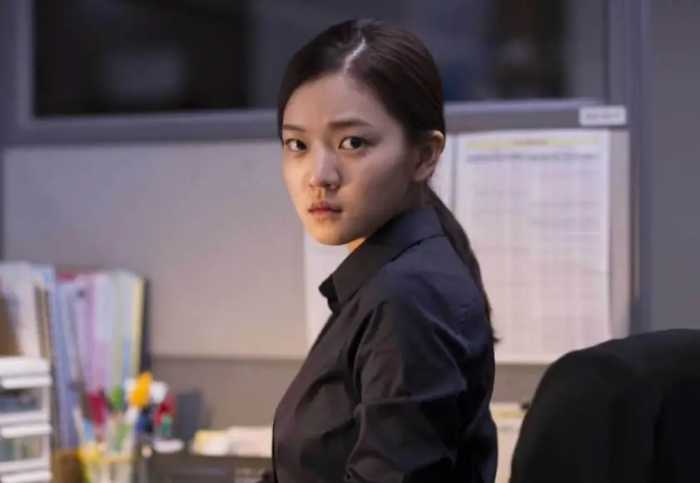 原创韩国电影《办公室》好看吗？看完电影想到自己的工作满是沉默