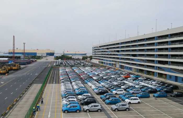 欧洲港口堆满卖不出去的中国电动汽车，是什么原因造成的？
